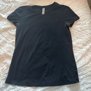 Alo Black Women's T-Shirt